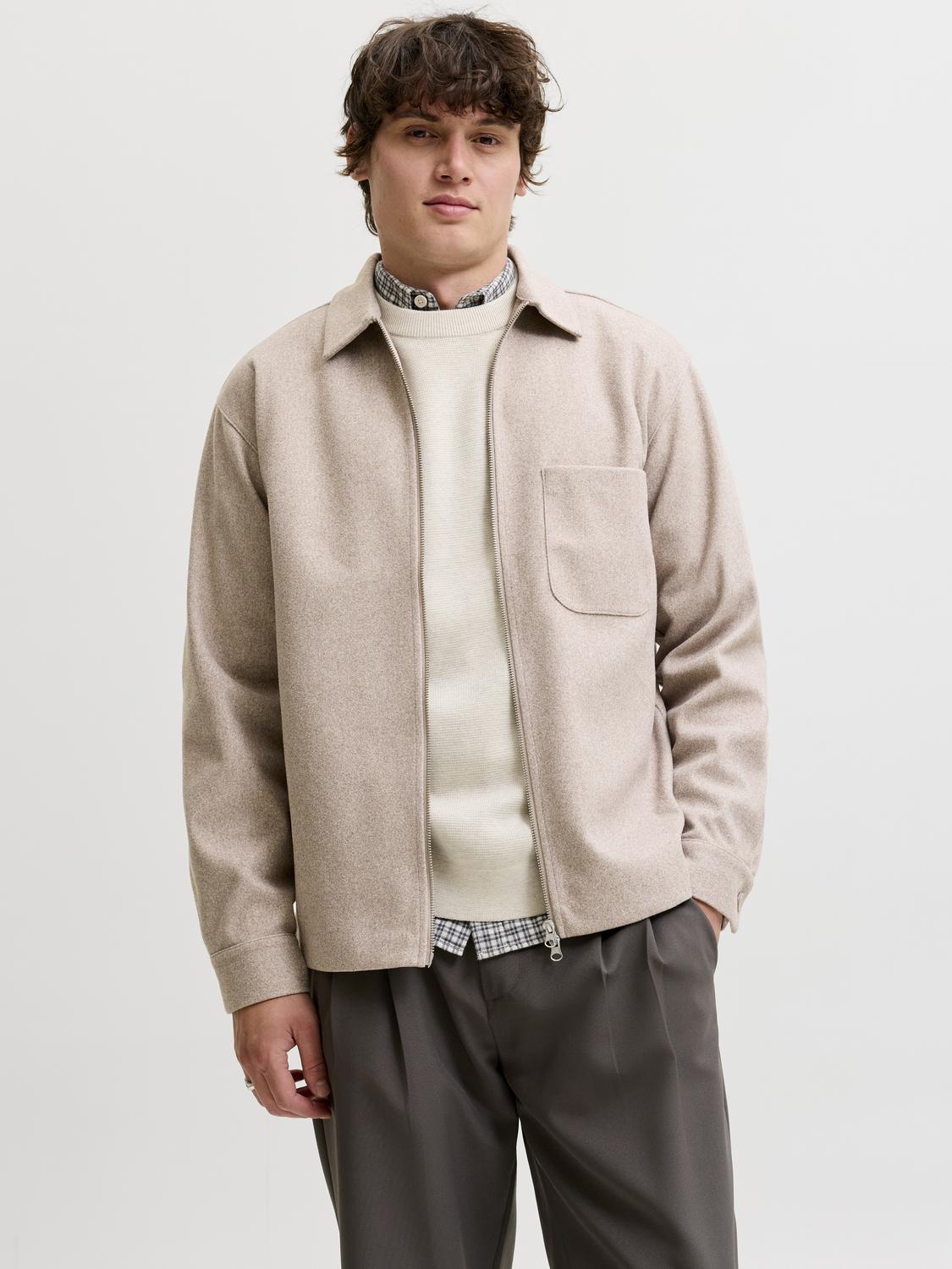 model_shot-front